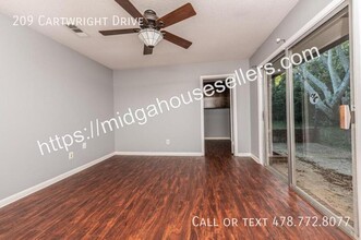 209 Cartwright Dr in Bonaire, GA - Building Photo - Building Photo