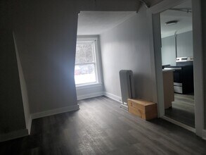 74 Fairview Ter, Unit 3 in White River Junction, VT - Building Photo - Building Photo