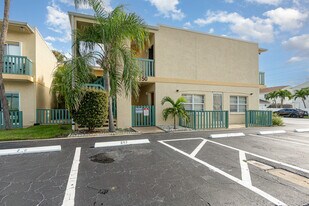 350 Taylor Ave in Cape Canaveral, FL - Building Photo