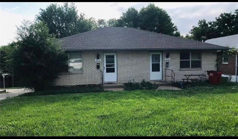 2712 Englewood Terrace-Unit -2712 in Independence, MO - Building Photo