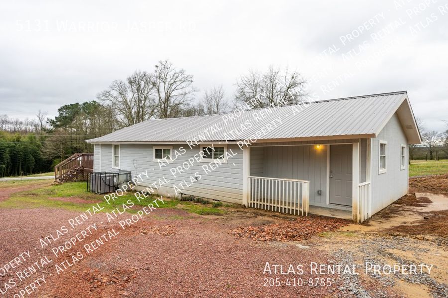 5131 Warrior Jasper Rd in Dora, AL - Building Photo