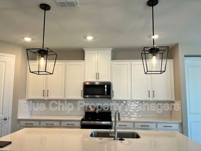 1224 Pampus Dr in Daytona Beach, FL - Building Photo - Building Photo