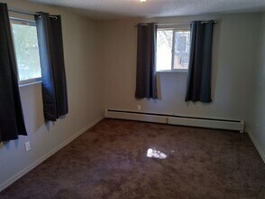 1941 Clinton St in Aurora, CO - Building Photo - Building Photo