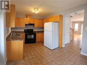 535 535 Windflower Cres in Kitchener, ON - Building Photo - Building Photo
