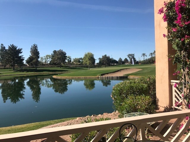 3800 S Cantabria Cir, Unit 1012 in Chandler, AZ - Building Photo