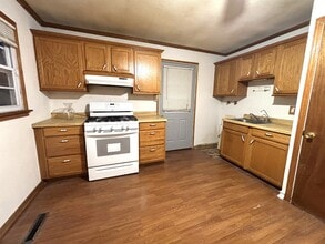 200 Butte Ln in Carpentersville, IL - Building Photo - Building Photo