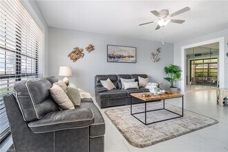 146 Clyburn Way W in Marco Island, FL - Building Photo - Building Photo