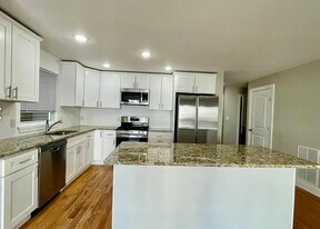 188 Custer Ave in Newark, NJ - Building Photo