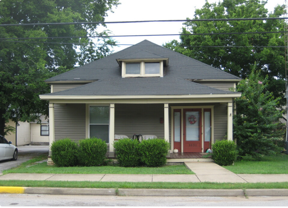 1031 Elm St in Bowling Green, KY - Building Photo