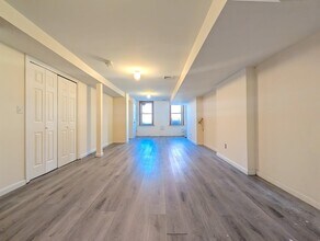 246 Whiton St in Jersey City, NJ - Building Photo - Building Photo