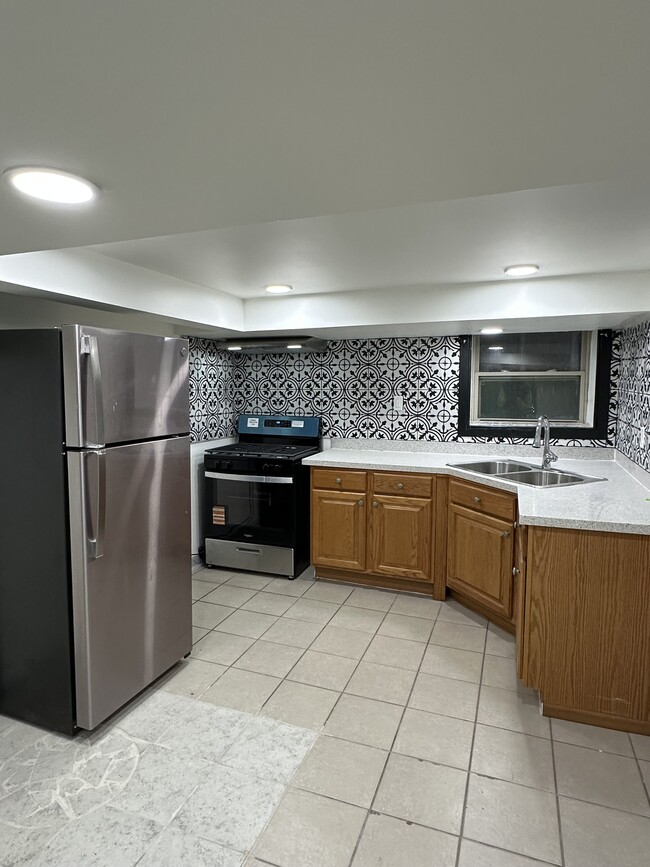 5254 S Sacramento Ave