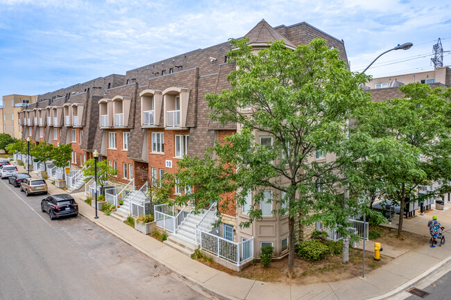 10-75 Turntable Cres in Toronto, ON - Building Photo - Building Photo