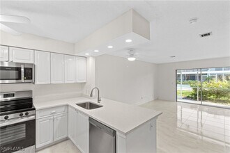 25500 Cockleshell Dr in Bonita Springs, FL - Building Photo - Building Photo