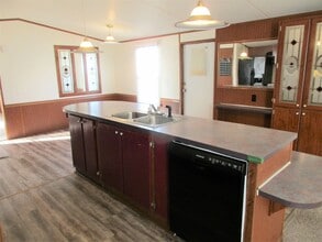800 W Davis Ave in Weatherford, OK - Building Photo - Building Photo