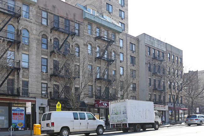 967 Columbus Ave in New York, NY - Foto de edificio - Building Photo