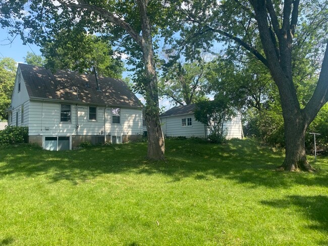 7320 Knox Ave S in Minneapolis, MN - Building Photo - Building Photo