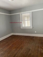 1233 Logan Ave in Waterloo, IA - Building Photo - Building Photo