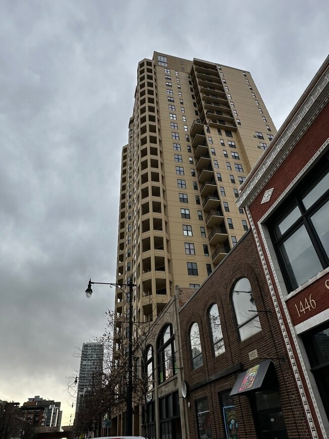 property at 1464 S Michigan Ave