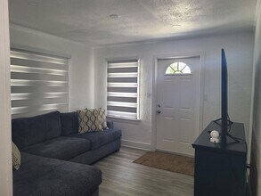 515 49th St in West Palm Beach, FL - Building Photo - Building Photo