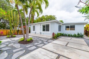 44 NW 40th St in Miami, FL - Building Photo