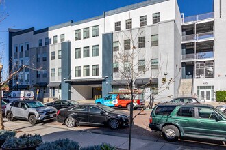 Harbor Lofts in Anaheim, CA - Building Photo - Building Photo