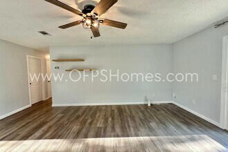 1104 Greentree Ct in Fort Walton Beach, FL - Building Photo - Building Photo