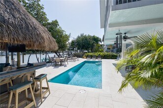 121 Galleon Rd in Islamorada, FL - Building Photo - Building Photo