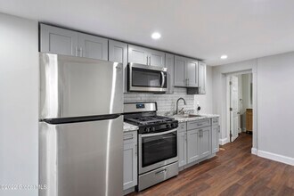 69 2nd St-Unit -basement in Albany, NY - Foto de edificio - Building Photo