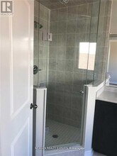 37 Military Cres in Brampton, ON - Building Photo - Building Photo