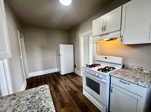929 SE Court Pl in Pendleton, OR - Building Photo - Building Photo