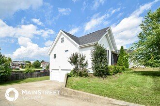 272 Grand Central Dr in Simpsonville, KY - Building Photo - Building Photo