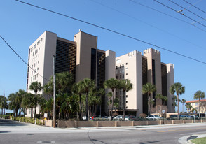 900 Gulf Blvd Apartments