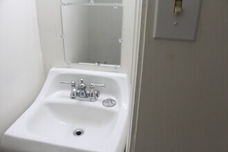 2370 Harrison Ave in Beaumont, TX - Foto de edificio - Building Photo