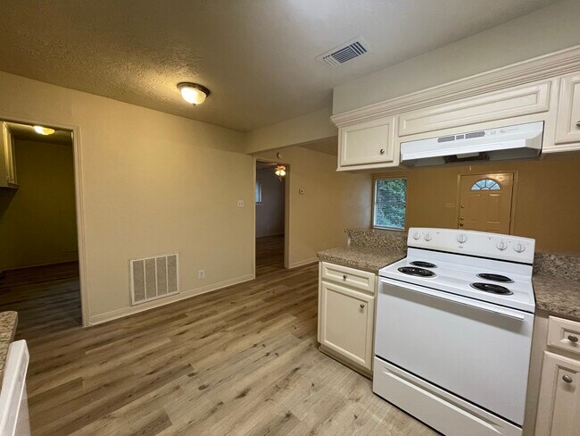 14745 Liberty St in Montgomery, TX - Building Photo - Building Photo