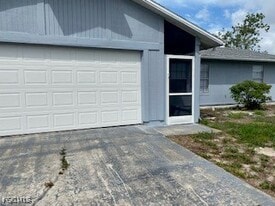 518 NW 19th Pl in Cape Coral, FL - Building Photo