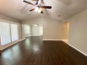 11307 S Ash St in Jenks, OK - Foto de edificio - Building Photo