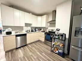 44 Crescent Ave, Unit 1T in Boston, MA - Building Photo