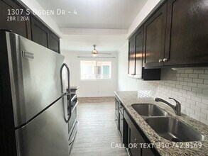 1307 S Ogden Dr in Los Angeles, CA - Building Photo - Building Photo
