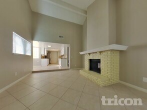 3223 Lake Twylo Rd in Orlando, FL - Foto de edificio - Building Photo