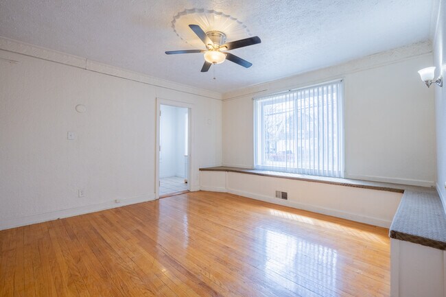 Brookhaven Apartments in Detroit, MI - Building Photo - Interior Photo