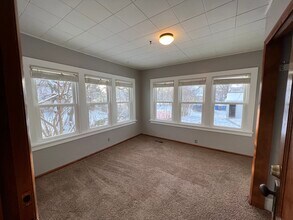 1015 20th Ave SE, Unit Whole House in Minneapolis, MN - Building Photo - Building Photo