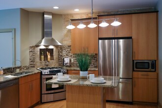 138 E Main St in Midland, MI - Building Photo - Building Photo