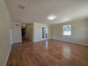 3106 Fallwell Ln in Austin, TX - Building Photo - Building Photo