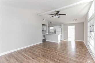 3535 24th Pkwy in Sarasota, FL - Building Photo - Building Photo