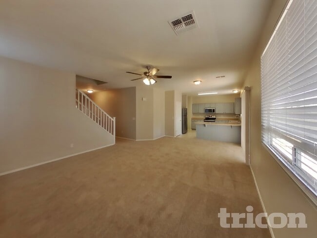 4868 E Meadow Land Dr in San Tan Valley, AZ - Foto de edificio - Building Photo