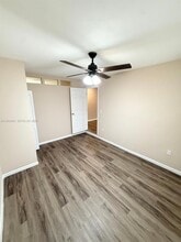 1340 Peri St in Opa Locka, FL - Foto de edificio - Building Photo