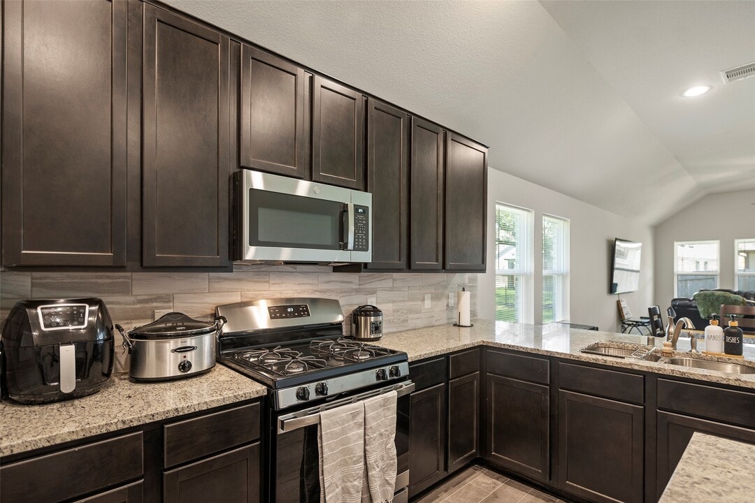 11714 Glossy Oak Ln in Houston, TX - Building Photo