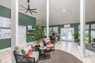 Tamarus Park Apartments in Las Vegas, NV - Building Photo