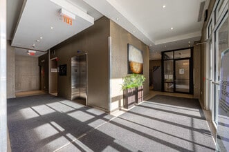 Regency on Main in Hamilton, ON - Building Photo - Building Photo