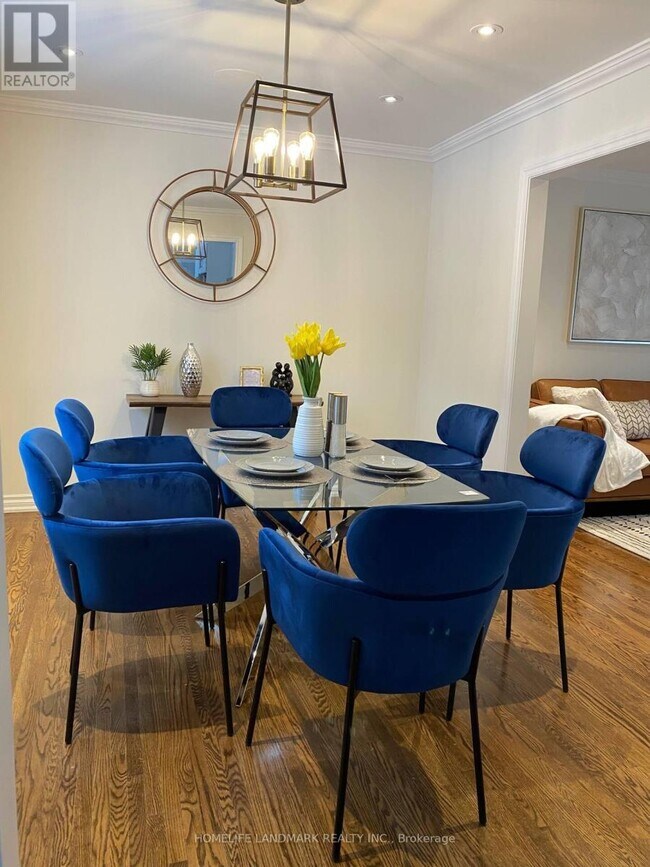 204 Weldon Ave in Oakville, ON - Building Photo - Building Photo